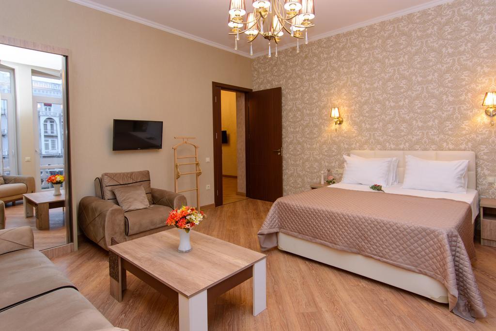 Dat Exx Apartments On Marjanishvili Tbilisi Buitenkant foto